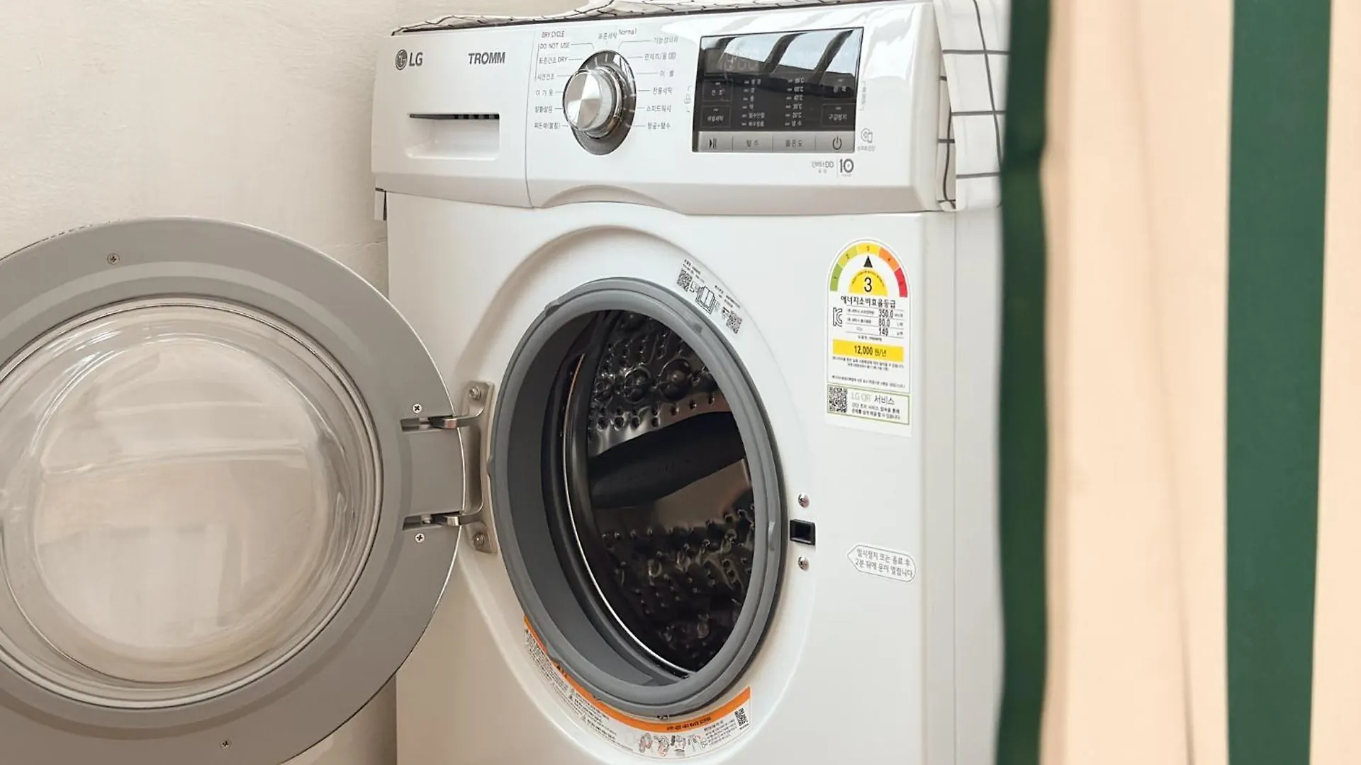 Gangnam 23, 3 Minutes Walk From Sinnonhyeon Station, Airport Bus, 1St Floor, Emotional Accommodation, Sleeps 5, Netflix, Wifi Seúl 0*,  Corea del Sur